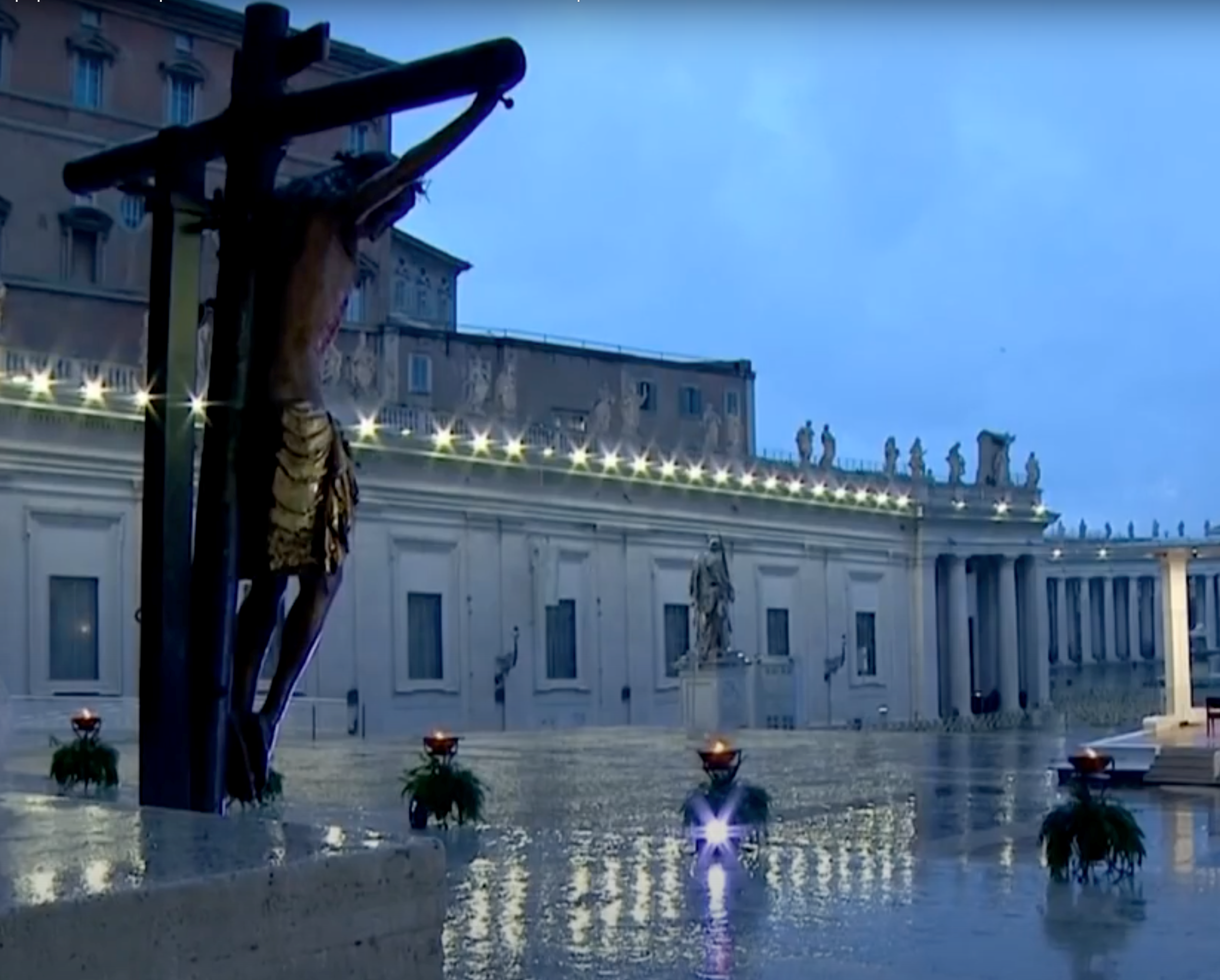 La place Saint-Pierre à Rome, vide de monde